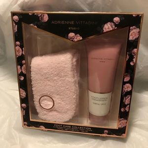 Adrienne Vittadini Luxury Foot Care Set (2)